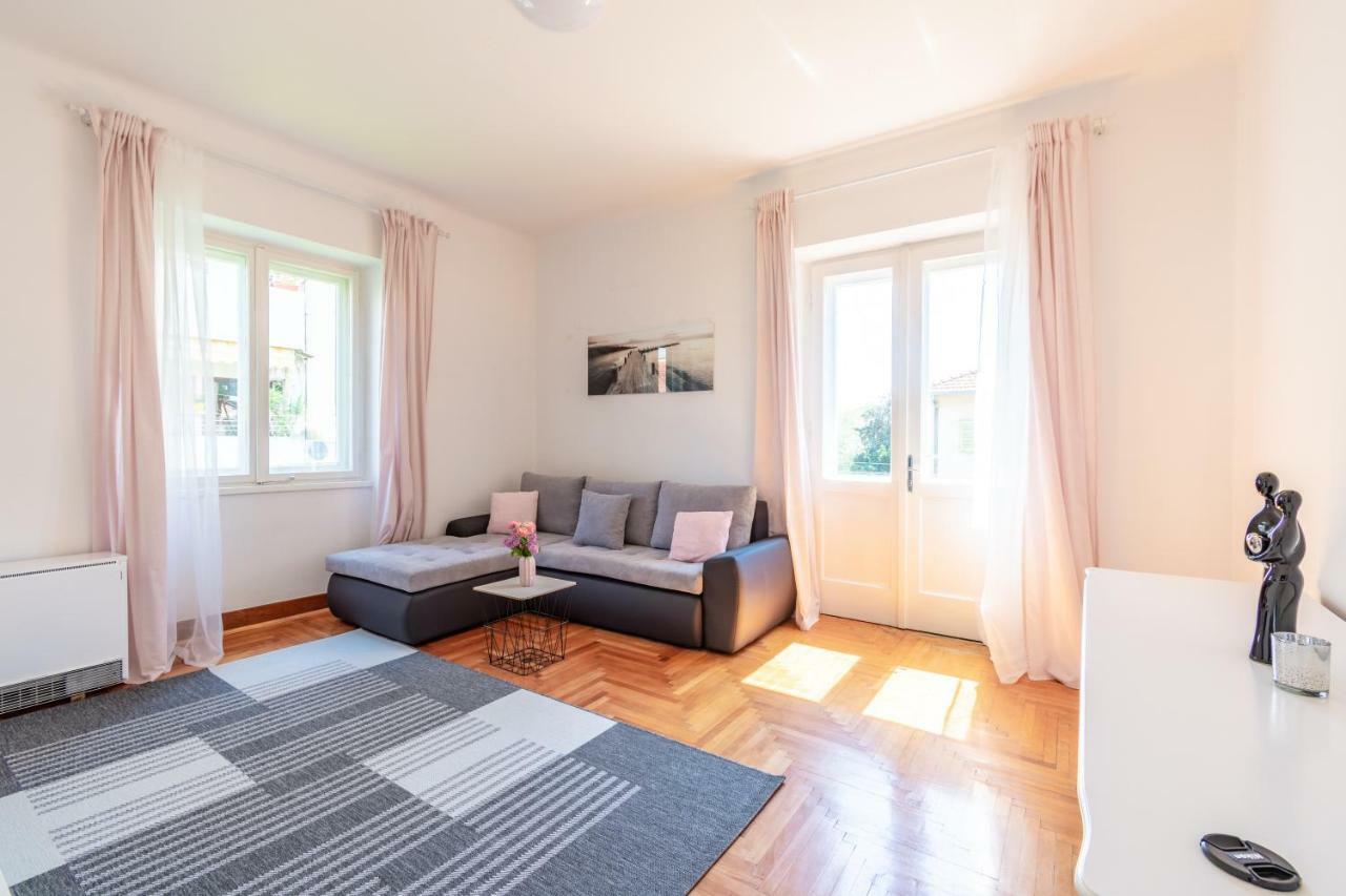 Ferienwohnung Apartman Rhapsody Split Exterior foto